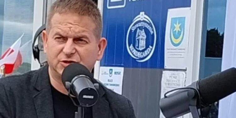 Tarnobrzeg. Pod taflą jeziora kryje się drugi świat