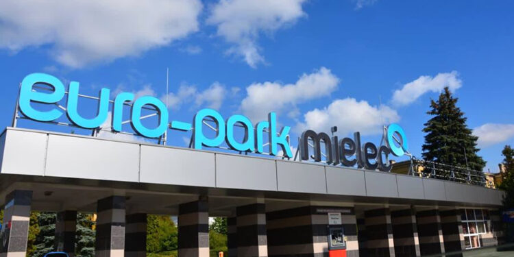 Mielec: Czy trudno znaleźć pracę w mieleckiej Specjalnej Strefie Ekonomicznej?