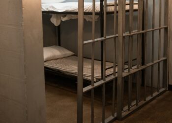 Tarnobrzeg. Podejrzany w sprawie pedofilii opuścił areszt