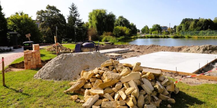 Staszów: Piec chlebowy i wędzarnia do dyspozycji mieszkańców