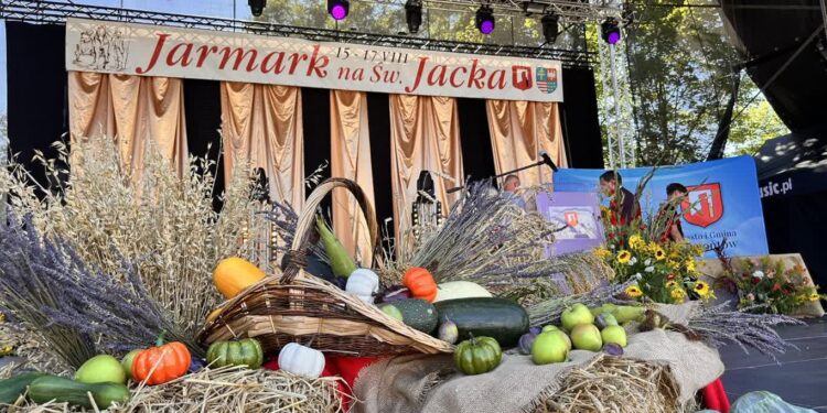 Klimontów. Trwa Jarmark na Świętego Jacka
