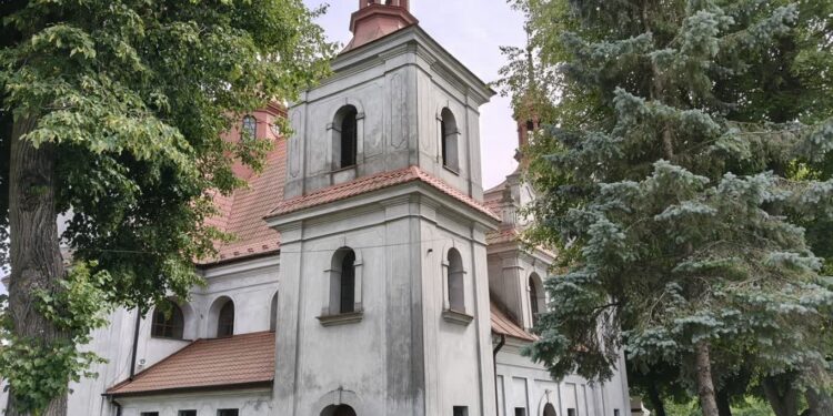 Dwikozy. Kościół w Górach Wysokich będzie miał ogrzewanie i lepszą ochronę przed wilgocią