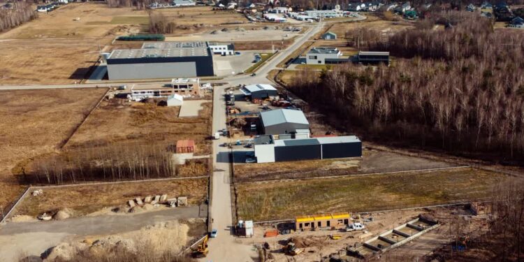 Dębica: Dobiegają końca prace związane z powstaniem  Punktu Selektywnej Zbiórki Odpadów Komunalnych