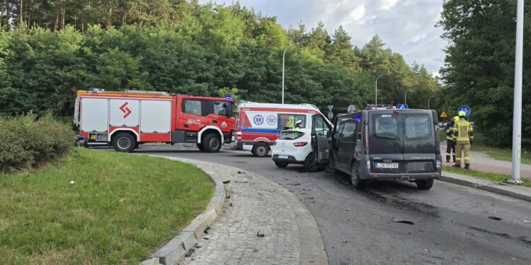 Tarnobrzeg: Zderzenie trzech pojazdów