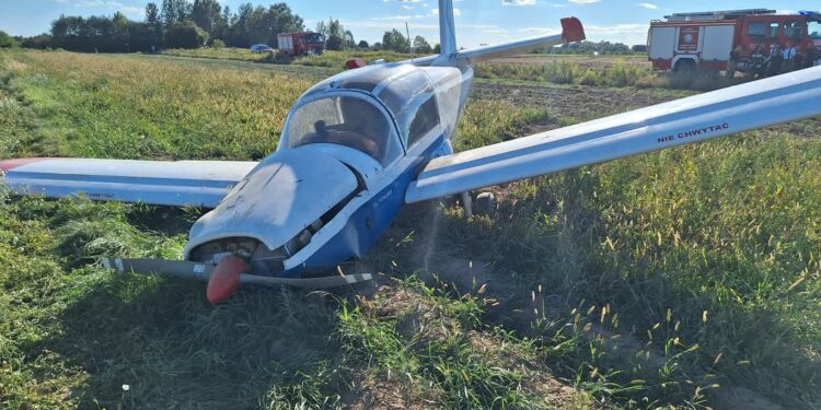 Turbia: Awaryjne lądowanie samolotu 250 m od lotniska