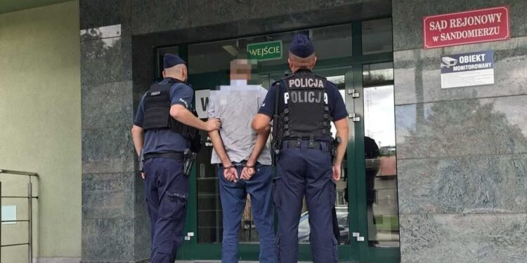 Sandomierz: Jechał mimo sądowego zakazu, miał blisko 4 promile. 56-latek trafi do więzienia
