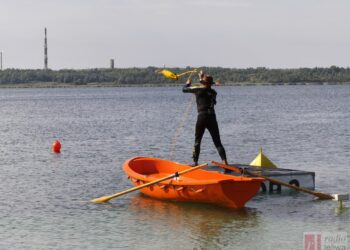 Tarnobrzeg. Strażaccy nurkowie rywalizują na Jeziorze Tarnobrzeskim
