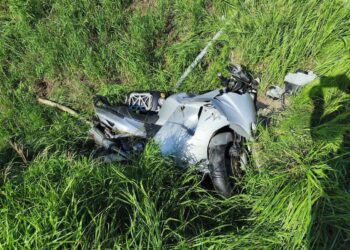 Gorzyce. Nietrzeźwy i z sądowym zakazem wjechał motocyklem w przepust przy drodze