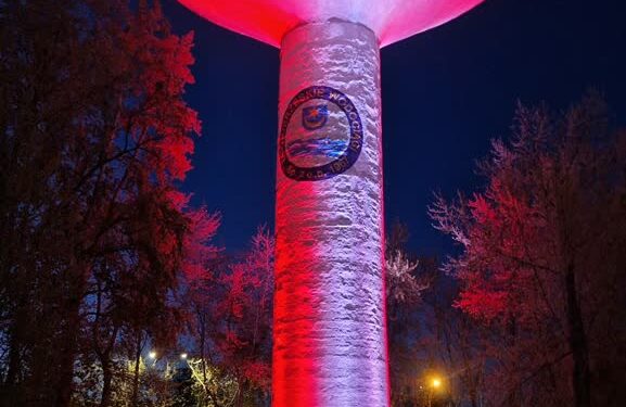 Tarnobrzeg. Iluminacja „grzyba” pod lupą radnego. Padły pytania o koszty i finansowanie
