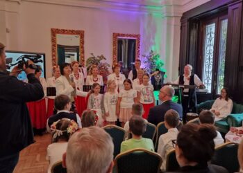 Tarnobrzeg. Piknik Lasowiacki. Były śpiew, moda i poczestunek
