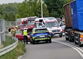 Tarnobrzeg: Doprowadziła do wypadku i uciekła – policja szuka kierującej