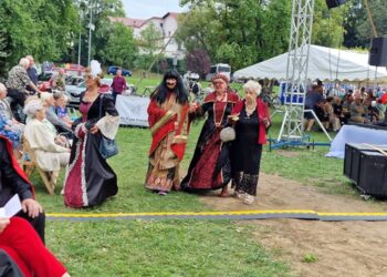 Tarnobrzeg. Seniorzy świętowali nad Wisłą