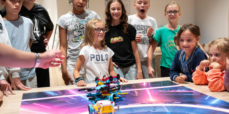 Sandomierz: Kamienica Oleśnickich z nową, stałą ofertą dla dzieci – robotyka i programowanie