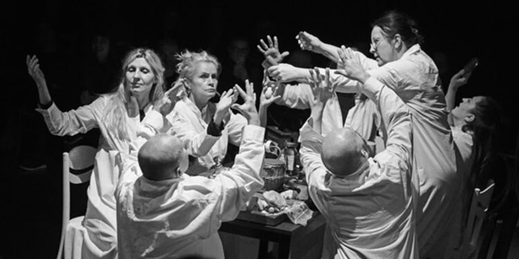 Tarnobrzeg. „Kieszenie pełne wspomnień” na scenie TDK