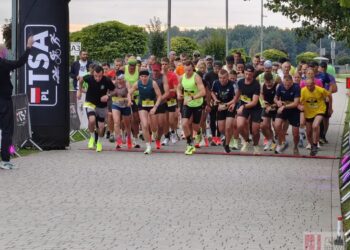 Tarnobrzeg. Biegacze i kijkarze nordic walking rywalizwoali nad Jeziorem Tarnobrzeskim