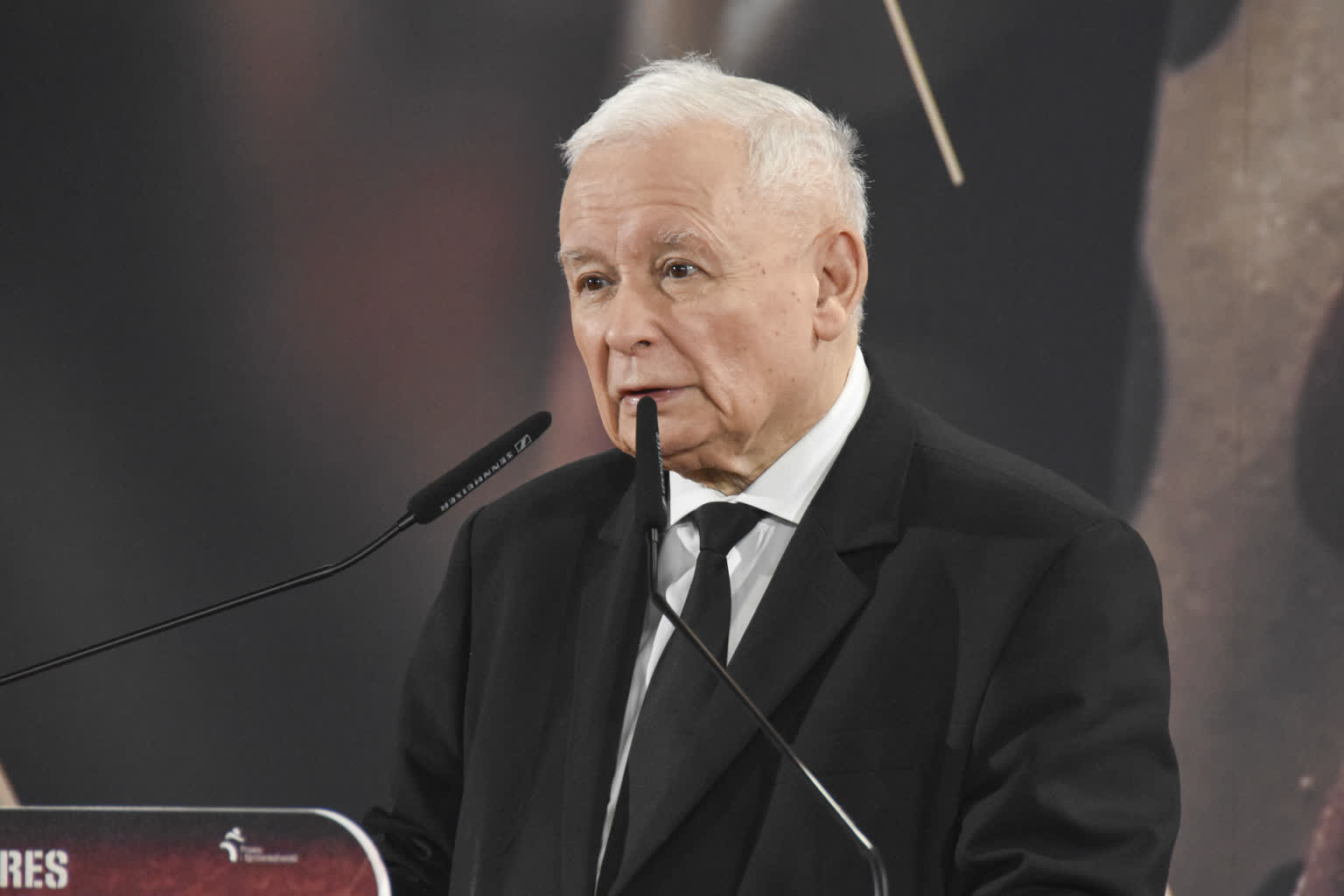 pis-kon55.jpg
