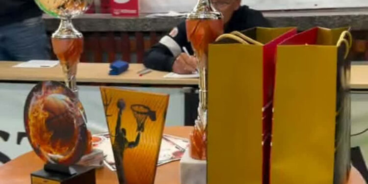 Stalowa Wola: Za nami 26. Mistrzostwa Podkarpacia mężczyzn w koszykówce. Mistrzami Solvera Sokół Łańcut i ZKS Stal Stalowa Wola