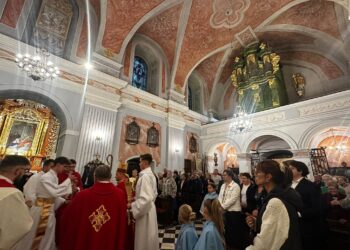 Mielec: Uroczystości odpustowe w bazylice. Poświęcono odnowione organy i przyjęto nowych kanoników
