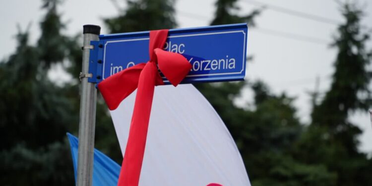 Dębica: Uroczyście otwarto Plac im. Czesława Korzenia