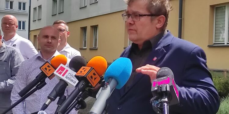 Mielec: Nie będzie referendum za odwołaniem rady powiatu…