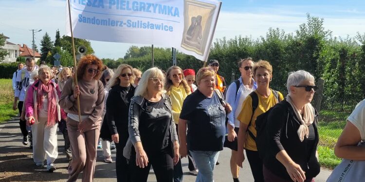 Sulisławice: Matka Boża Bolesna wspiera wiernych