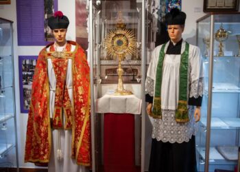 Pilzno:  Ślady czasu –  Historia Parafii Pilzno