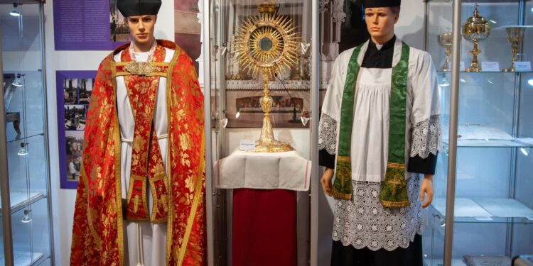 Pilzno: Ślady czasu – Historia Parafii Pilzno
