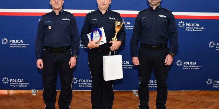 Mielec/Region : Wojewódzkie eliminacje do Ogólnopolskiego konkursu dla policjantów służby dyżurnej
