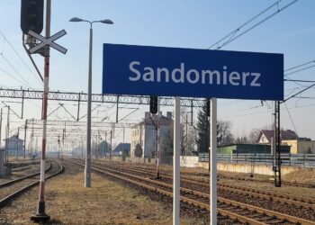 Sandomierz: Władze miasta apelują o uruchomienie bezpośrednich pociągów regionalnych na trasie Dębica–Mielec–Tarnobrzeg–Sandomierz