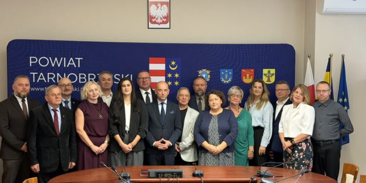 Tarnobrzeg. Nagrody od starosty dla nauczycieli, specjalistów i dyrektorów