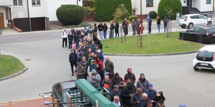Tarnobrzeg. Wyprzedano bilety na mecz Siarki z Lechem Poznań