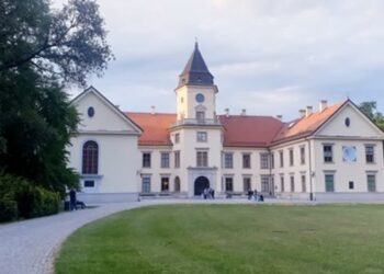 Tarnobrzeg. Marszałkowie trzech województw podpiszą list w sprawie połączeń kolejowych