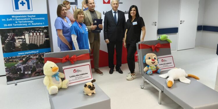 Tarnobrzeg. Szpital otrzymał rozkładane łóżka dla rodziców