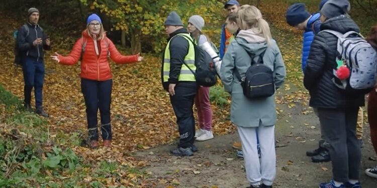 Dębica: Po raz XV wyruszyli na szlak! Jubileuszowy Rajd Pieszy uczniów z niepełnosprawnością intelektualną