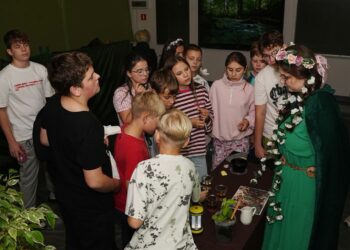 Gorzyce. Noc Bibliotek w szkole podstawowej w Trześni