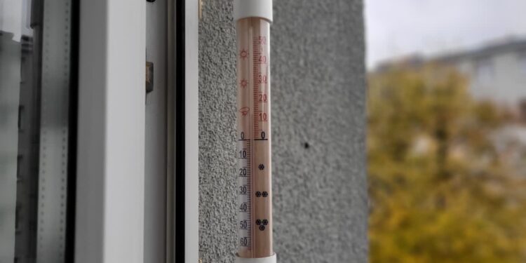 Sandomierz: Niskie temperatury są zagrożeniem dla życia i zdrowia. Nie bądź obojętny!
