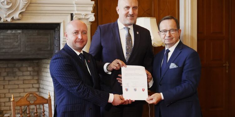 Tarnobrzeg. Samorządy chcą większej liczby połączeń kolejowych