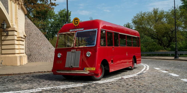 Kielce: Chevrolet z 1938 roku, „ogórek” i autobus, który był altaną. Zabytkowe perełki na TRANSEXPO 2026