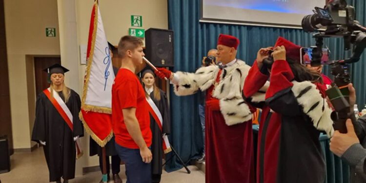 Tarnobrzeg. Ćwierć wieku PANS. Jubileuszowa inauguracja roku akademickiego