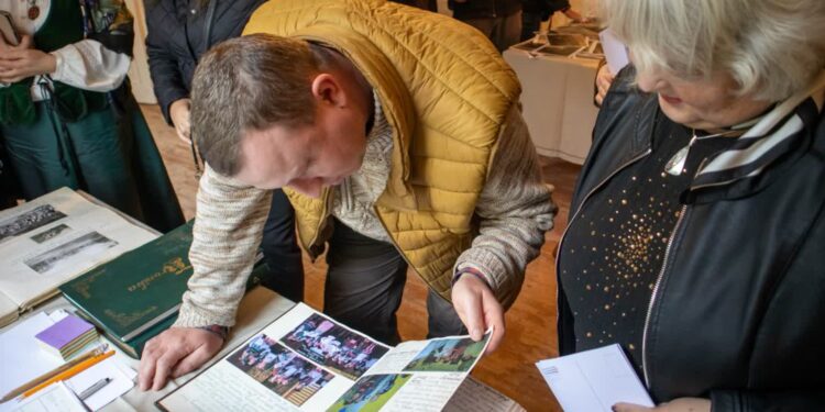 Samborzec: „Pamięć ukryta w fotografiach”