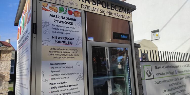 Mielec: Zaczęła już funkcjonować lodówka społeczna